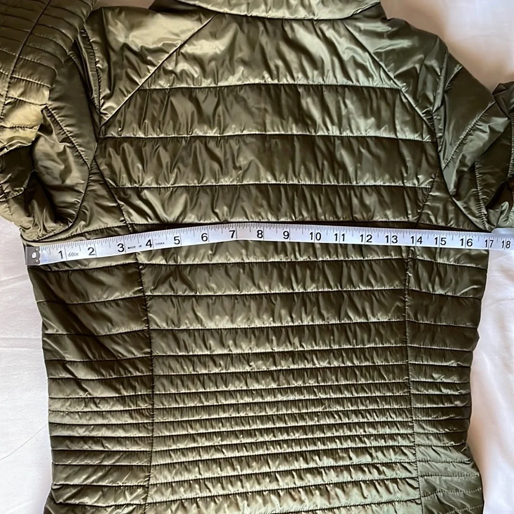 Patagonia packable puffer coat - Picture 4 of 11